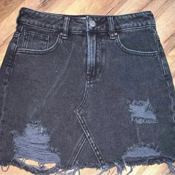 PacSun Dresses & Skirts - PacSun Women’s Size 24 Distressed Punk Jean Skirt
